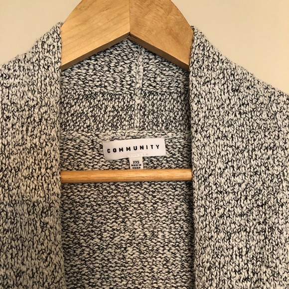 Aritzia Cardigan XXS Community - Picture 5 of 7
